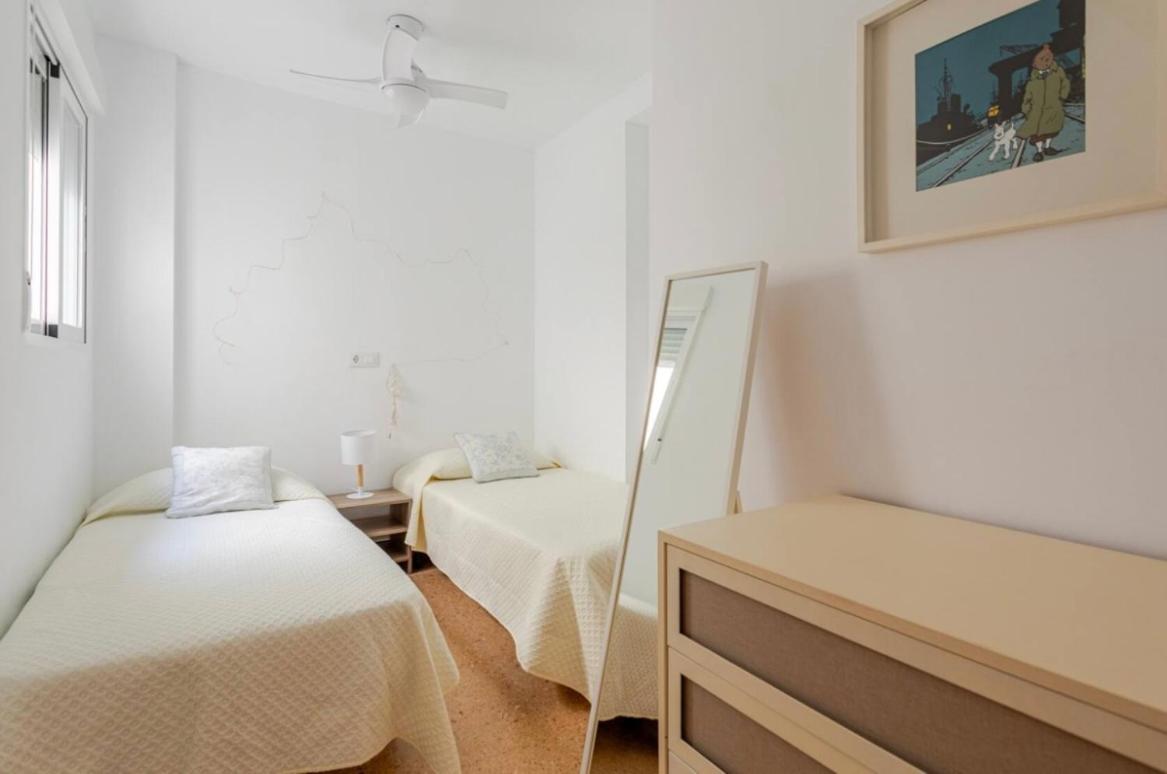 Apartamento Espacioso En La Playa De Gandia Esterno foto