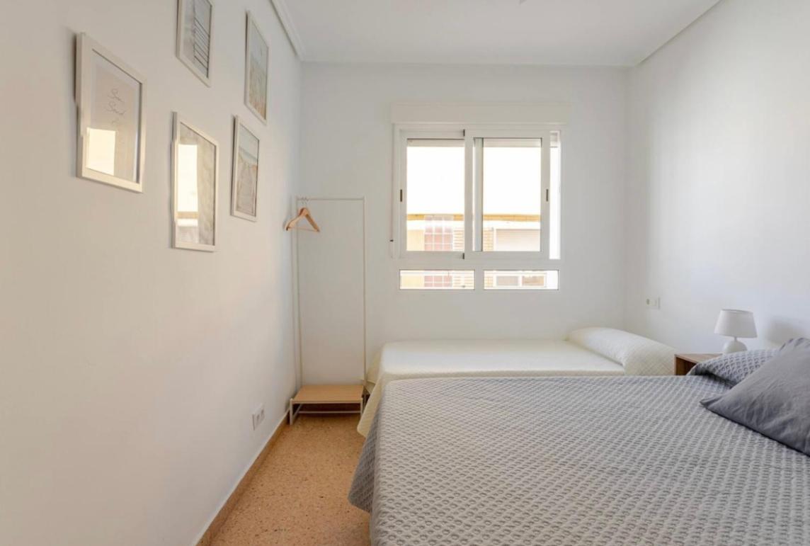 Apartamento Espacioso En La Playa De Gandia Esterno foto